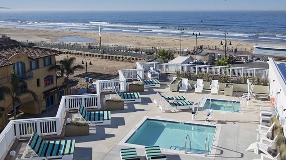 Overlooking the golden sands of Pismo Beach this upscale, craftsman-style oceanfront hotel features boutique rooms and first-class amenities reminiscent of a luxurious beach house