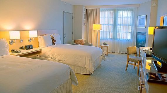Located in the heart of Monterey’s historic Cannery Row, this elegant hotel has a plethora of amenities and is just steps away from many attractions