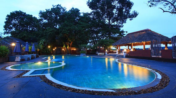 A tranquil resort on the banks of the Mekong River